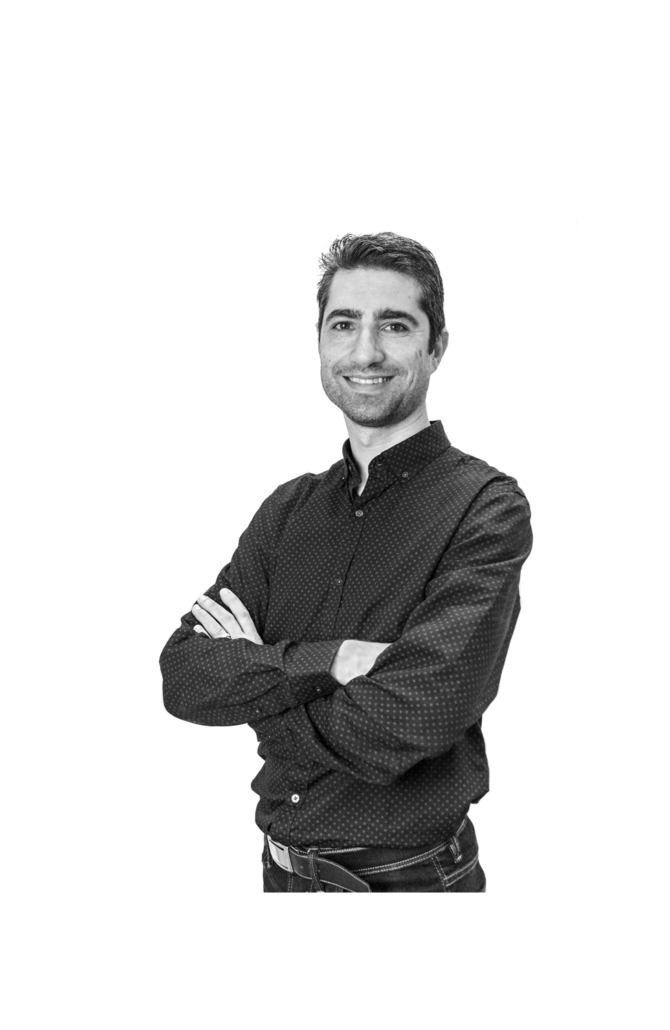 Equipo de trabajo Dani Rego 670x1030 - Equipo de trabajo