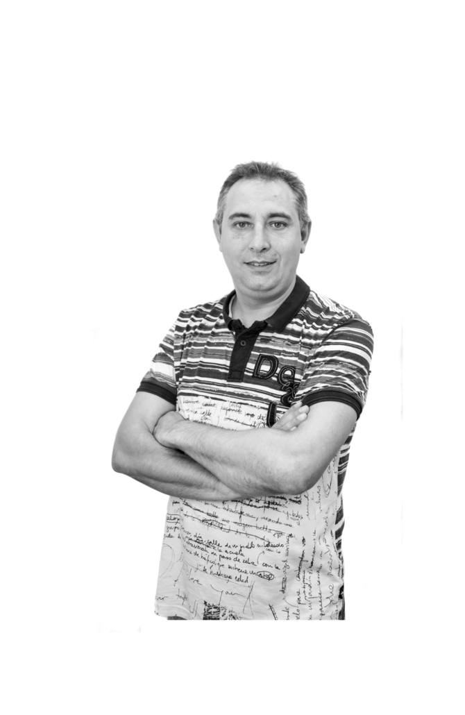 Equipo de trabajo Imanol Aguirre 670x1030 - Equipo de trabajo