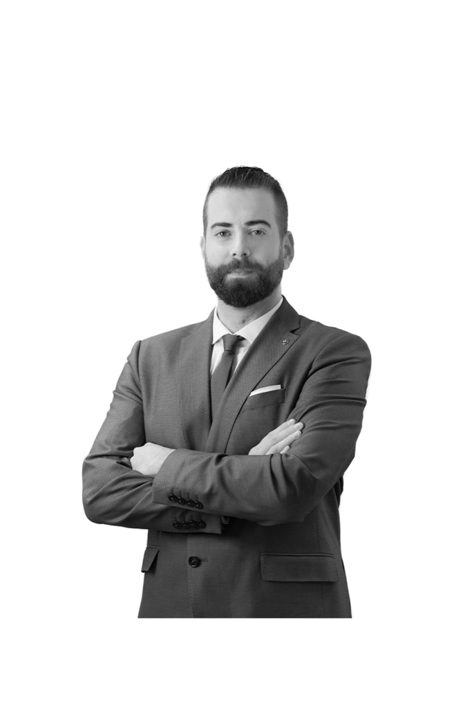 Equipo de trabajo Miguel Angel Rodriguez 670x1030 - Equipo de trabajo